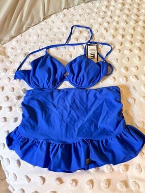 NWT Royal Blue Women’s Bikini Set with Swim Ruffle Skirt H2O E-Cup
